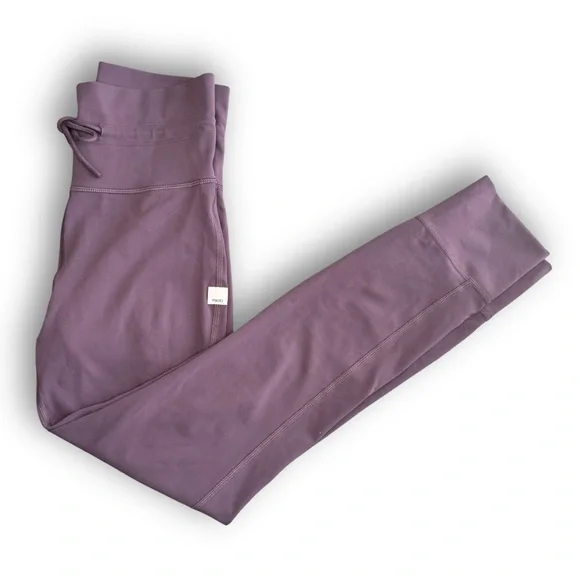 NWOT Vuori Daily Leggings Size XS in Lavander - Picture 3 of 3